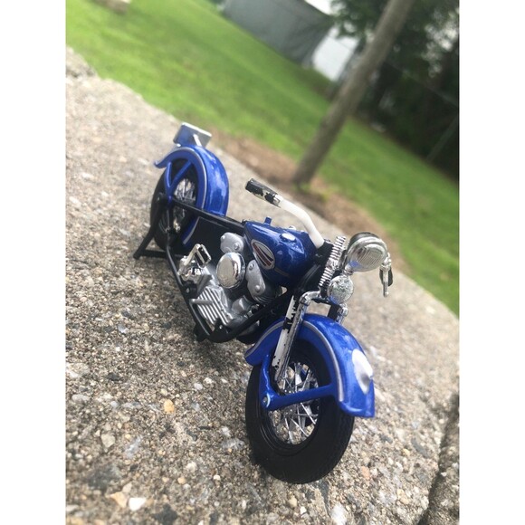 Harley Davidson Motorcycle - Picture 4 of 5